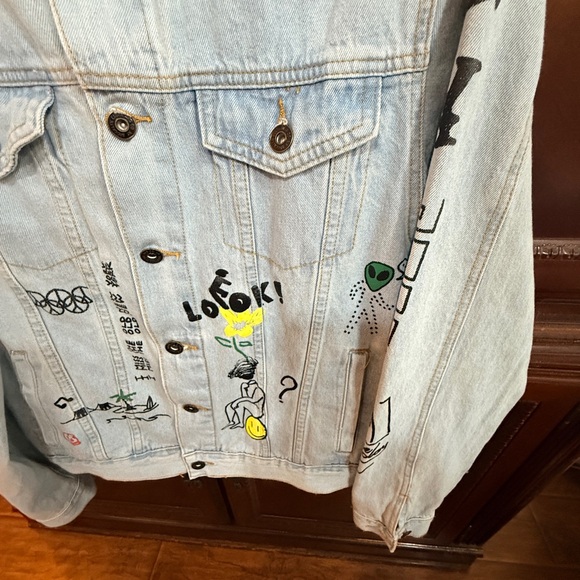 Brooklyn Cloth NWOT Men’s Graffiti light wash
Denim Jacket Sz Sm Woman's Lg - Picture 7 of 11